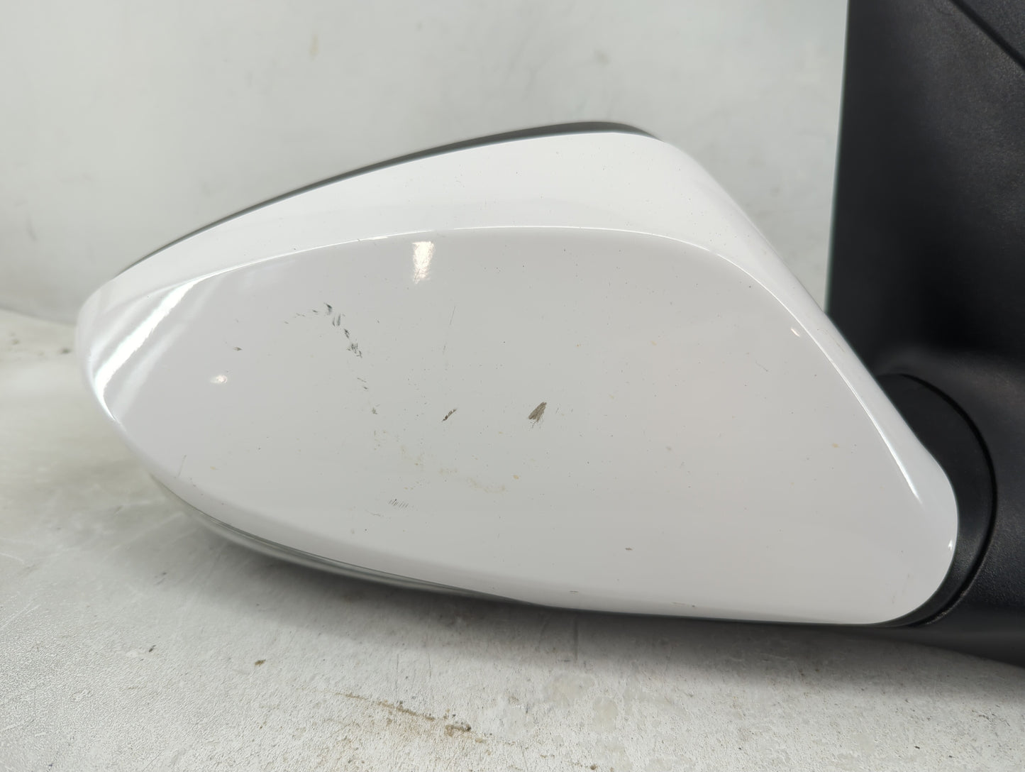 2014-2017 Hyundai Elantra Passenger Side View Mirror - Right Door Mirror OEM Used - Oemusedautoparts1.com