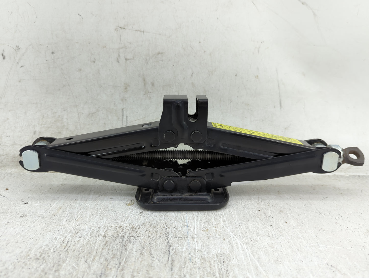 2015 Hyundai Elantra Spare Scissor Car Jack - Oemusedautoparts1.com