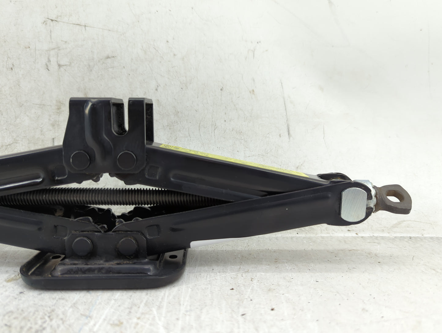 2015 Hyundai Elantra Spare Scissor Car Jack - Oemusedautoparts1.com