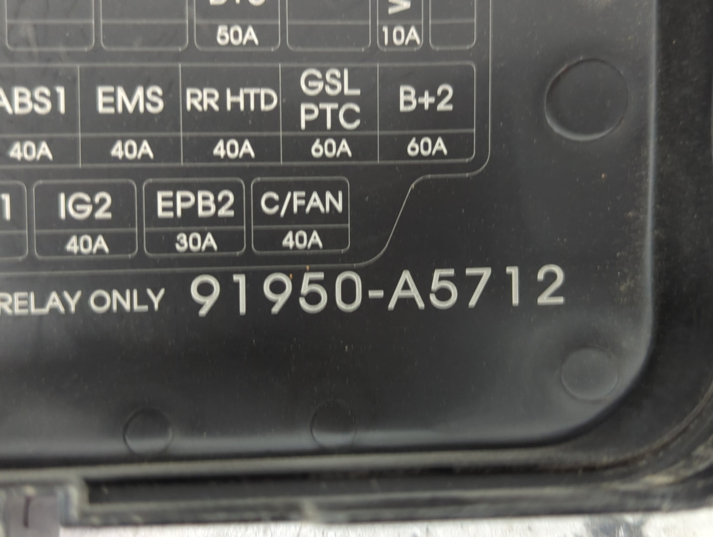 2015 Hyundai Elantra Fusebox Fuse Box Panel Relay Module P/N:91950-A5712 18790-01316, 91957-3X140 Fits OEM Used Auto Parts -
