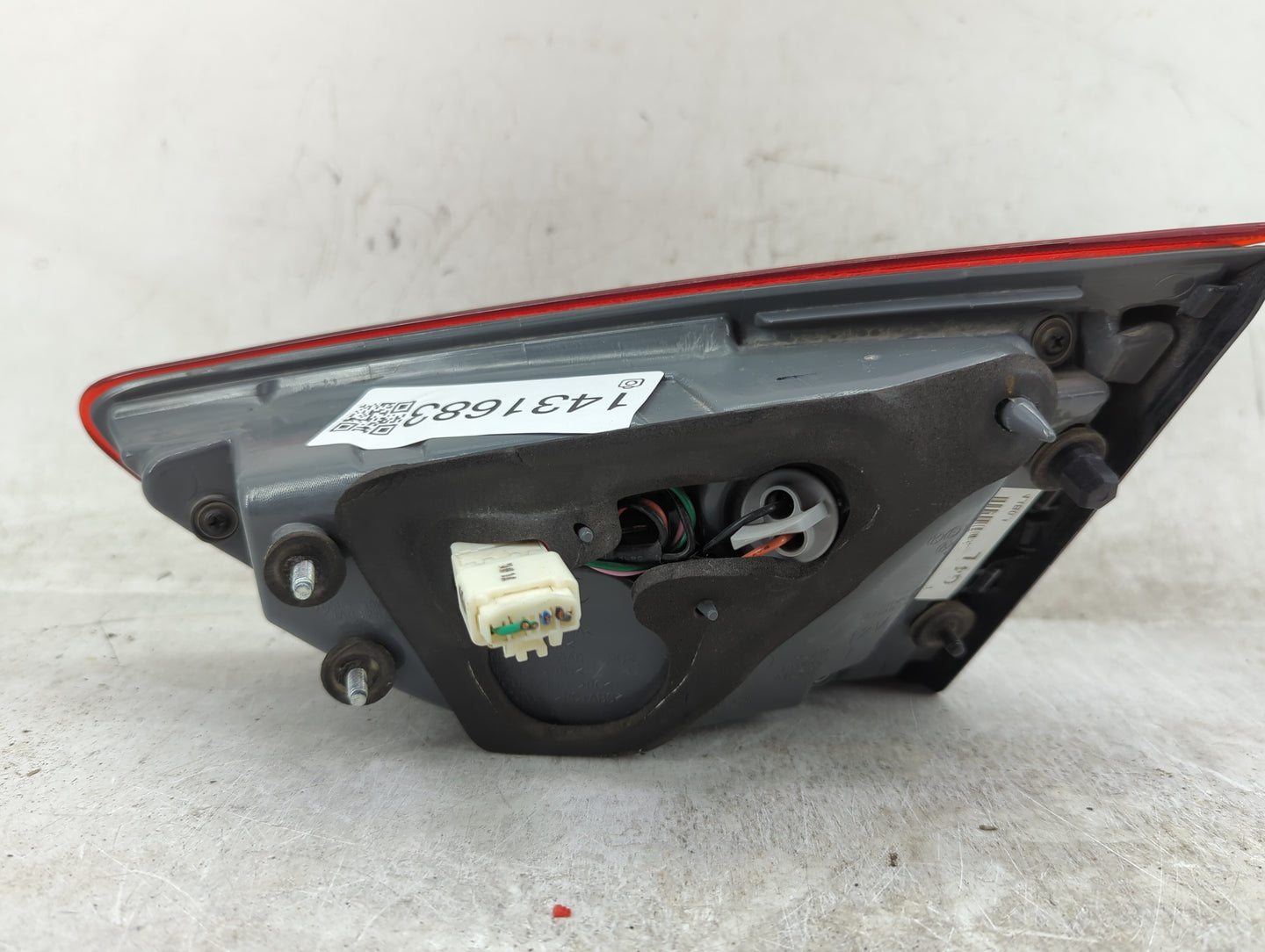 2014-2016 Hyundai Elantra Tail Light Assembly Passenger Right OEM Fits Fits 2014 2015 2016 OEM Used Auto Parts - Oemusedauto