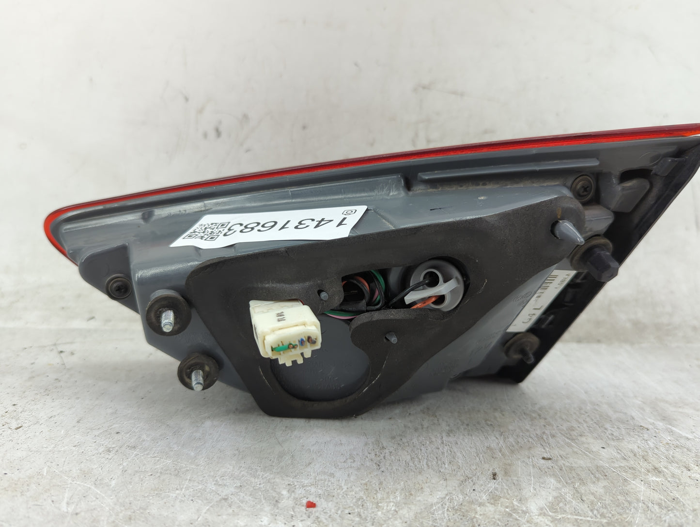 2014-2016 Hyundai Elantra Tail Light Assembly Passenger Right OEM Fits Fits 2014 2015 2016 OEM Used Auto Parts - Oemusedauto