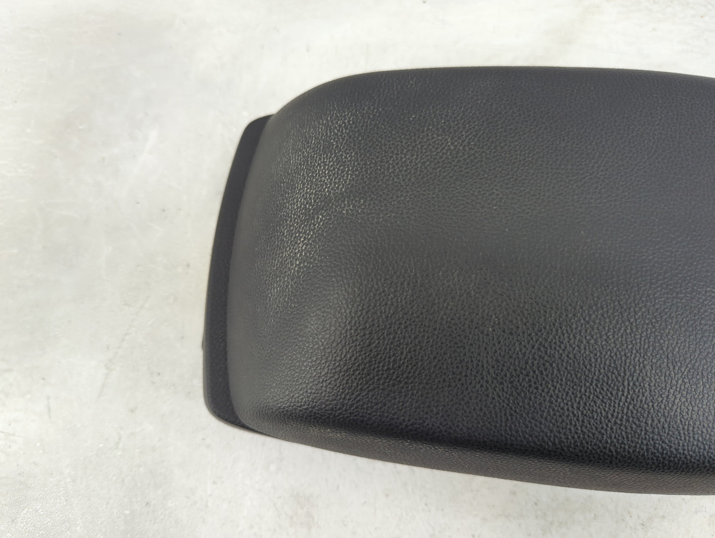 2015 Hyundai Elantra Center Console Armrest Cover Lid P/N:84660-A5100 Fits OEM Used Auto Parts - Oemusedautoparts1.com