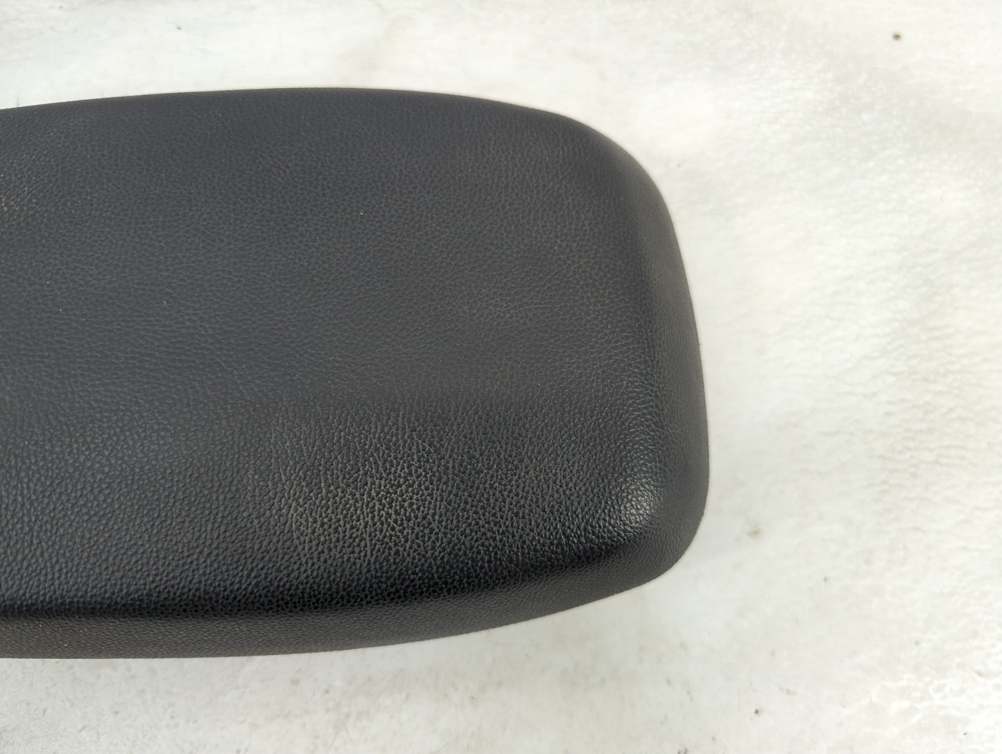 2015 Hyundai Elantra Center Console Armrest Cover Lid P/N:84660-A5100 Fits OEM Used Auto Parts - Oemusedautoparts1.com
