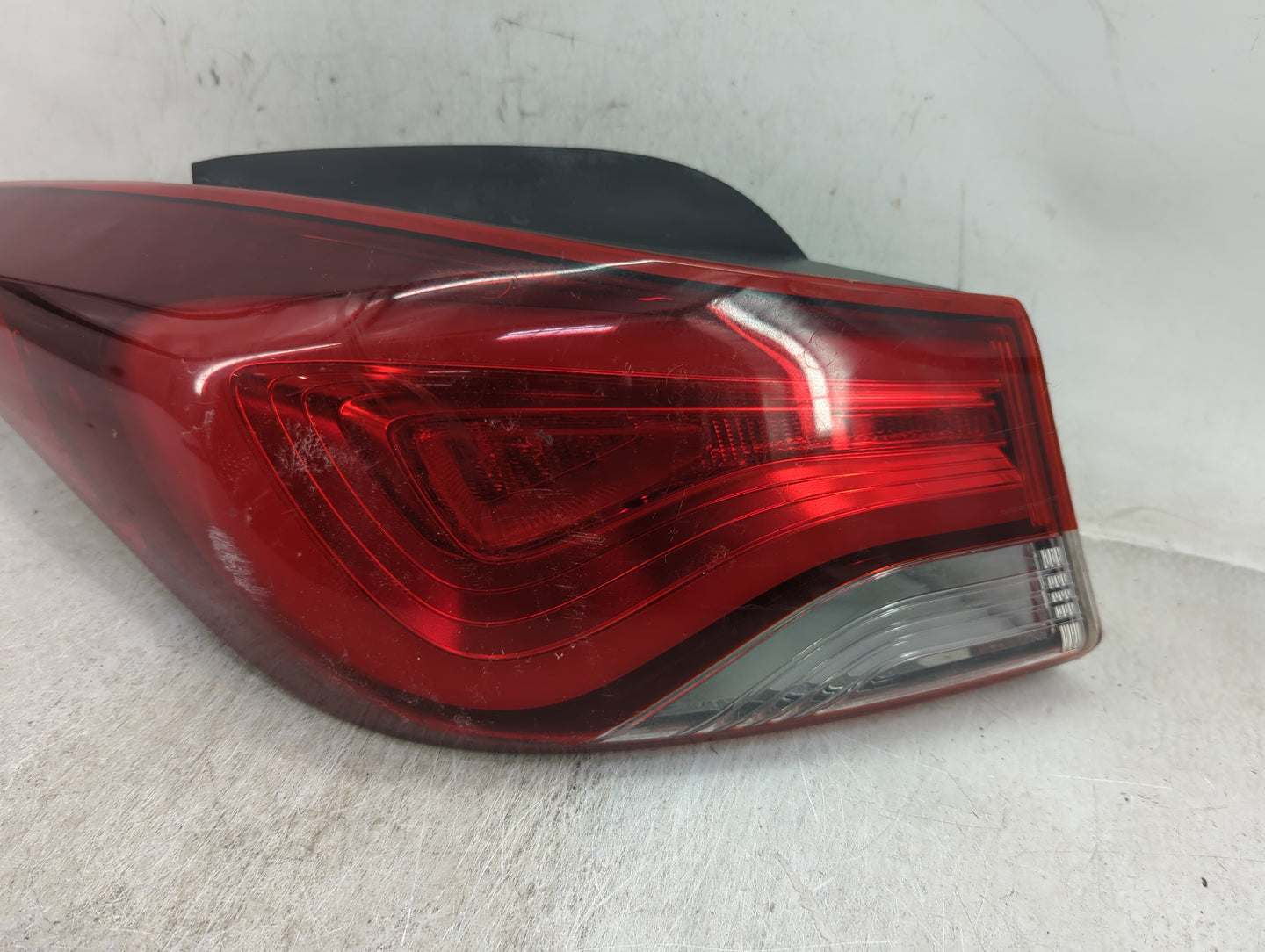 2014-2016 Hyundai Elantra Tail Light Assembly Driver Left OEM Fits Fits 2014 2015 2016 OEM Used Auto Parts - Oemusedautopart