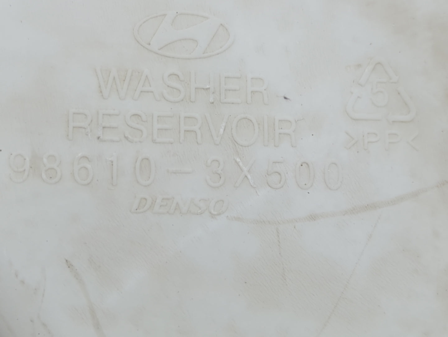 2014-2016 Hyundai Elantra Windshield Washer Fluid Reservoir Bottle Oem - Oemusedautoparts1.com