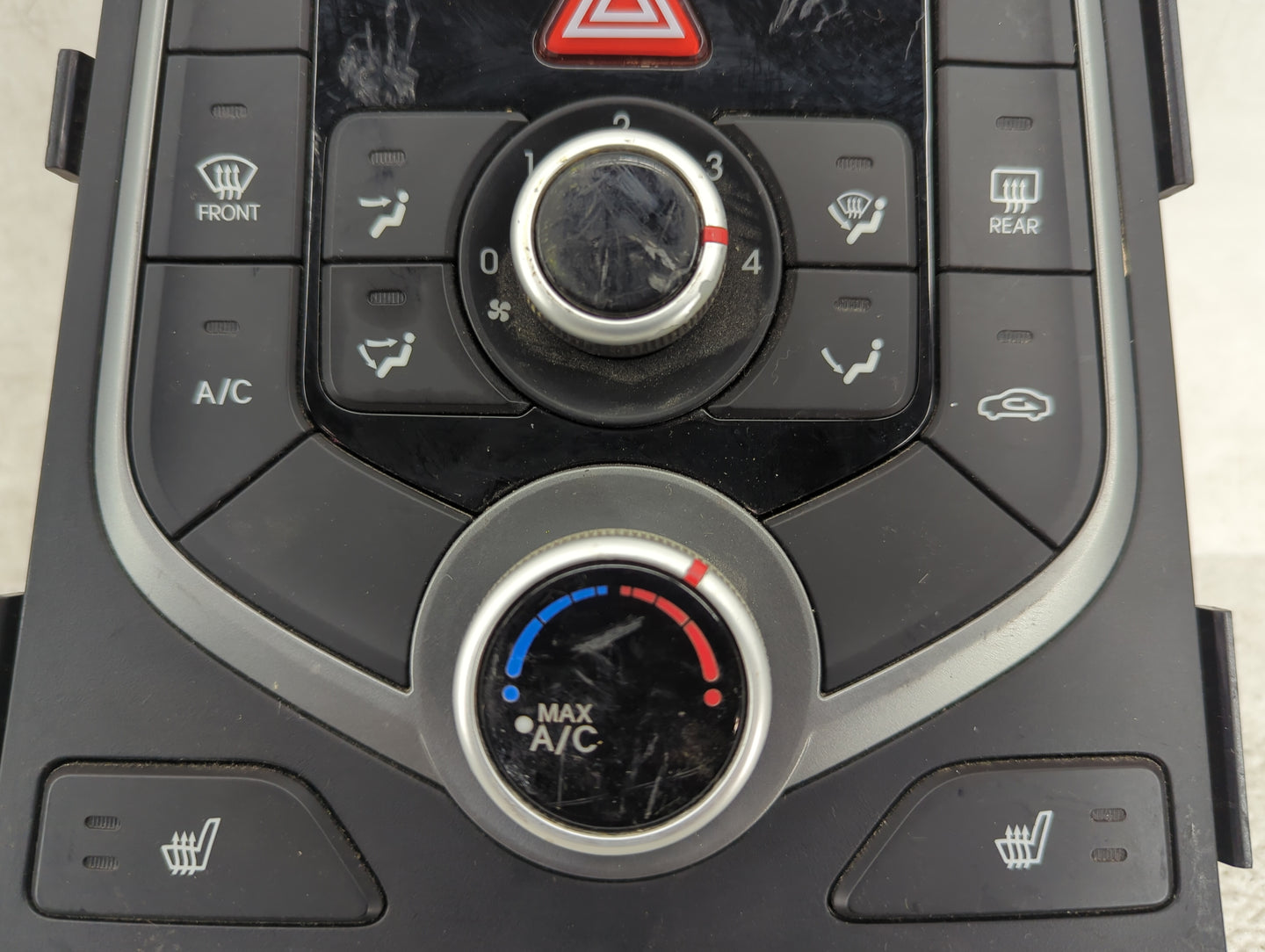 2014-2016 Hyundai Elantra Climate Control Module Temperature AC/Heater Replacement P/N:97250-3XCD0 C500-ATDCH Fits OEM Used 
