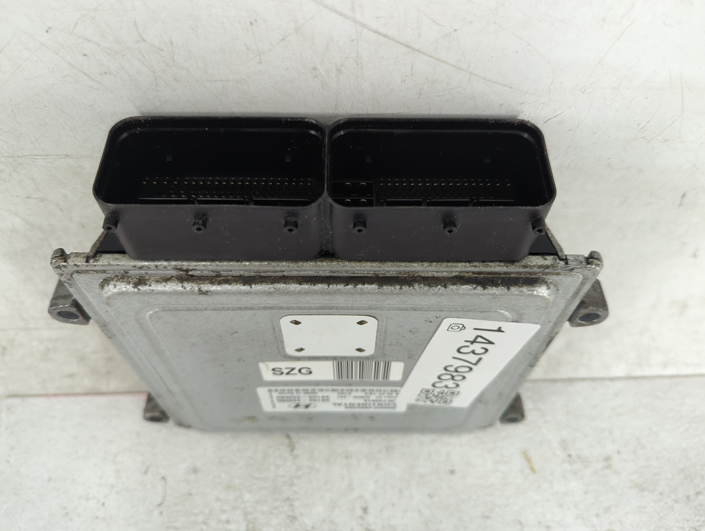 2015 Hyundai Elantra PCM Engine Control Computer ECU ECM PCU OEM Fits OEM Used Auto Parts - Oemusedautoparts1.com