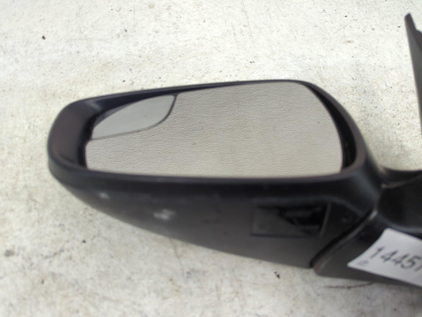 2015-2016 Hyundai Elantra Driver Side View Mirror - Left Door Mirror OEM Used - Oemusedautoparts1.com