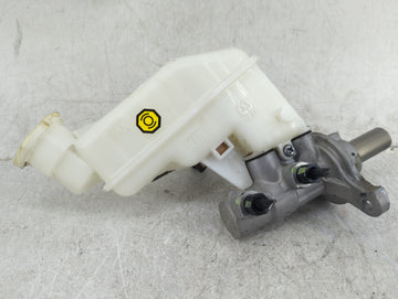 2011-2016 Hyundai Elantra Brake Master Cylinder - Oemusedautoparts1.com
