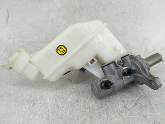 compare product 2011-2016 Hyundai Elantra Brake Master Cylinder 1452079