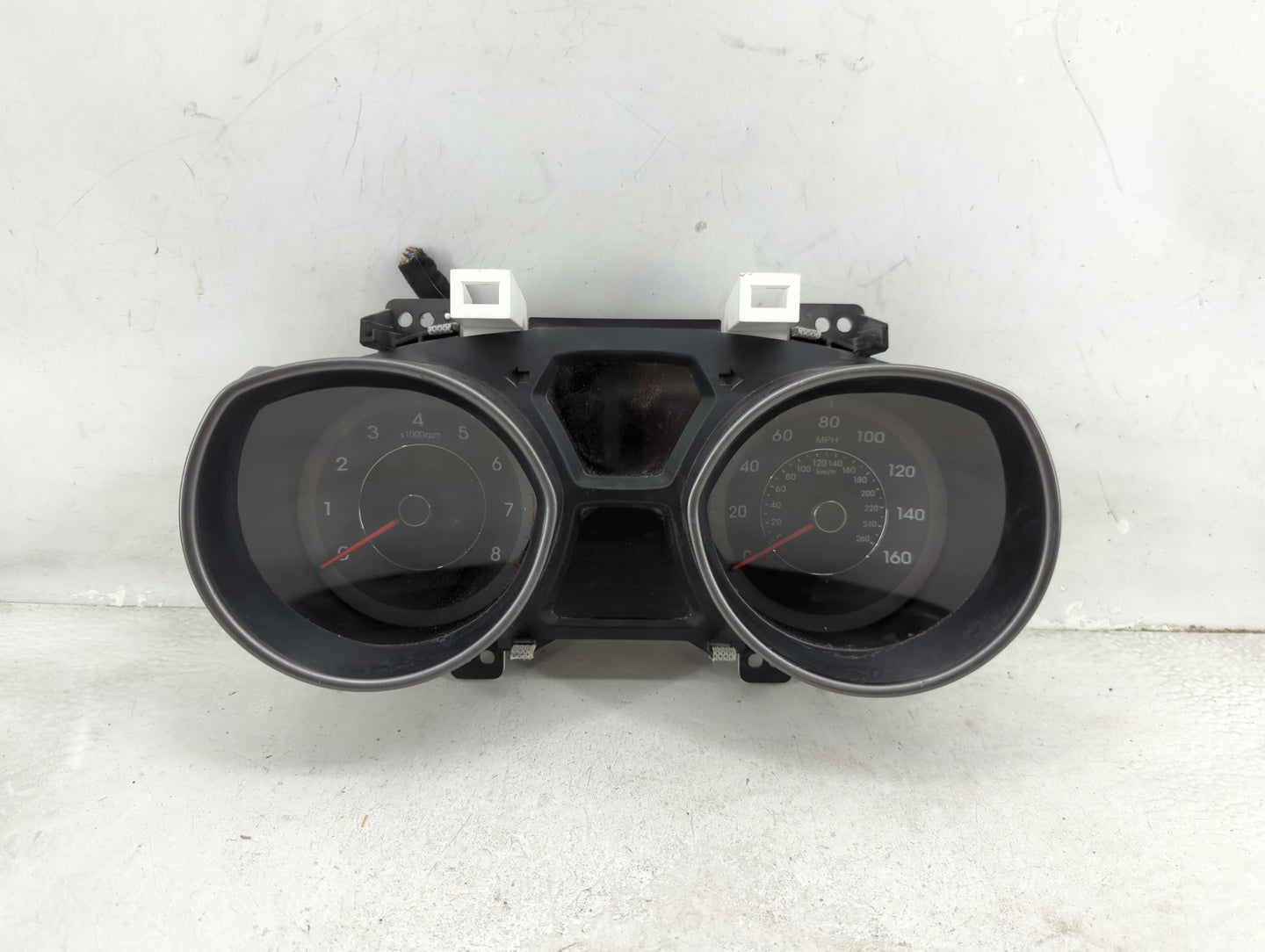 2014-2016 Hyundai Elantra Instrument Cluster Speedometer Gauges P/N:94004-3Y010 Miles: Fits Fits 2014 2015 2016 OEM Used Aut