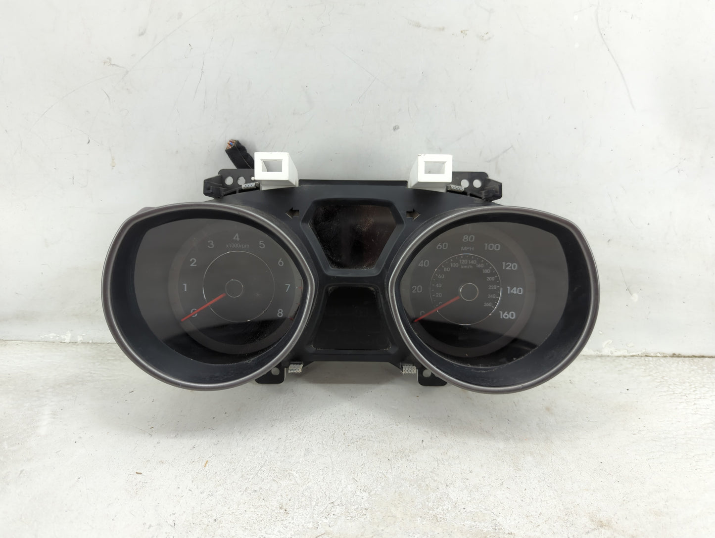 2014-2016 Hyundai Elantra Instrument Cluster Speedometer Gauges P/N:94004-3Y010 Miles: Fits Fits 2014 2015 2016 OEM Used Aut