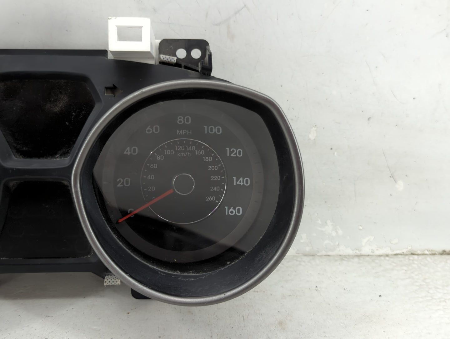 2014-2016 Hyundai Elantra Instrument Cluster Speedometer Gauges P/N:94004-3Y010 Miles: Fits Fits 2014 2015 2016 OEM Used Aut