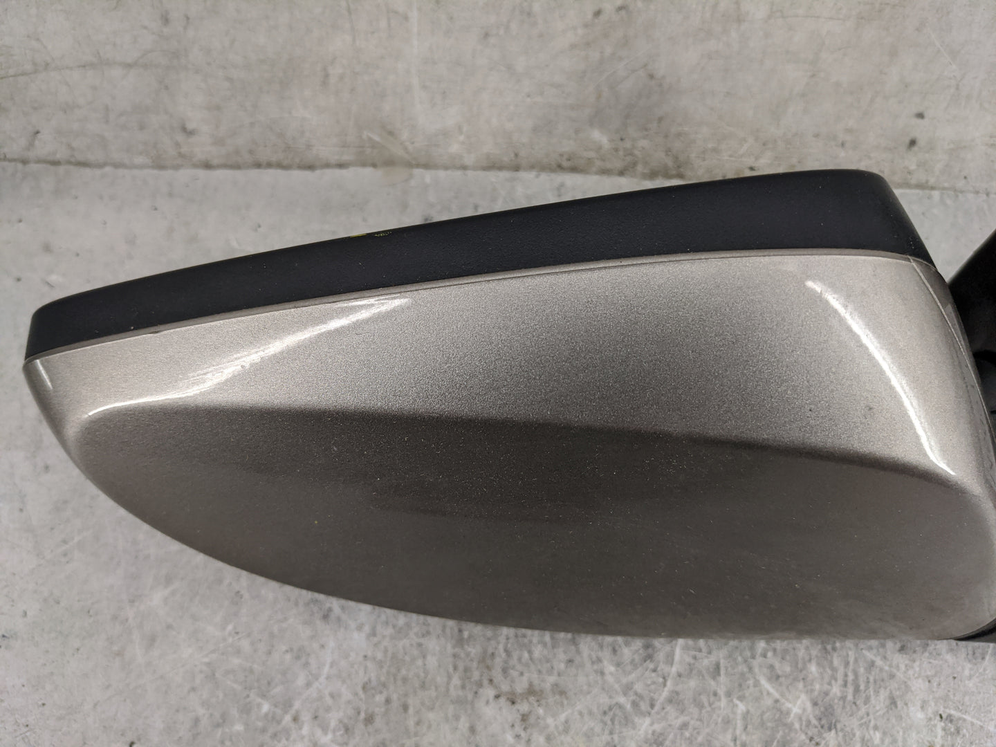 2015 Hyundai Elantra Passenger Side View Mirror - Right Door Mirror OEM Used - Oemusedautoparts1.com
