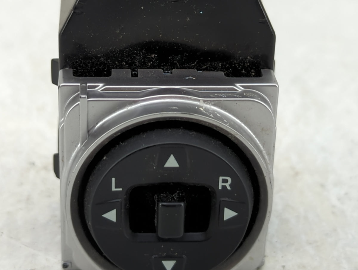 2015 Hyundai Elantra Master Power Window Switch Replacement Driver Side Left P/N:3AW481-1110 Fits OEM Used Auto Parts - Oemu