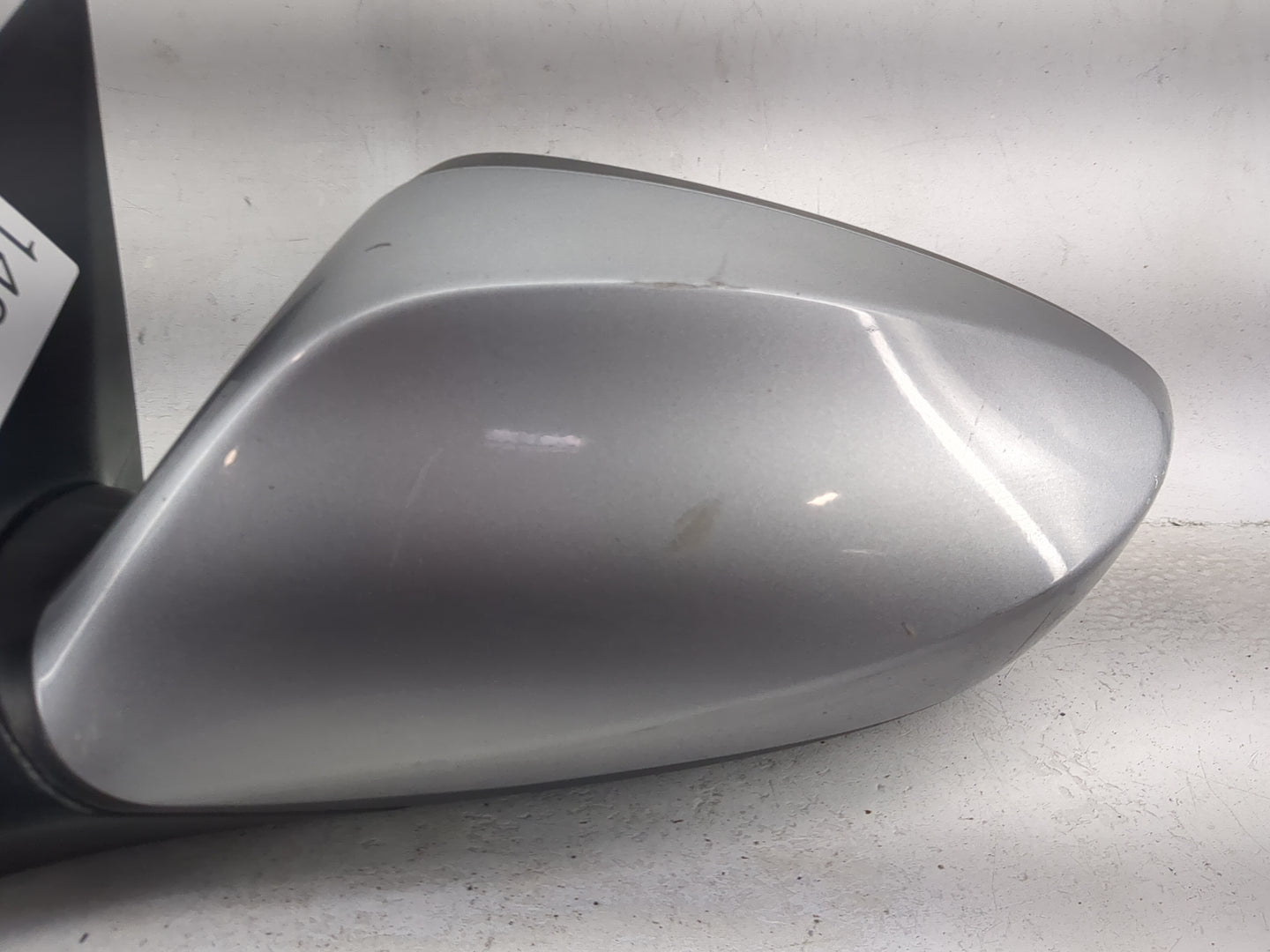 2015-2016 Hyundai Elantra Driver Side View Mirror - Left Door Mirror OEM Used - Oemusedautoparts1.com