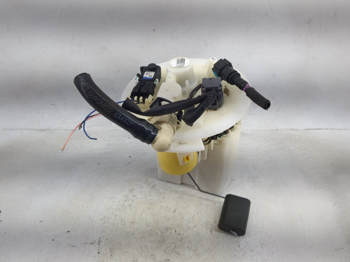 2011-2016 Hyundai Elantra Electrical Gas Fuel Pump Assembly 1492898 - Oemusedautoparts1.com