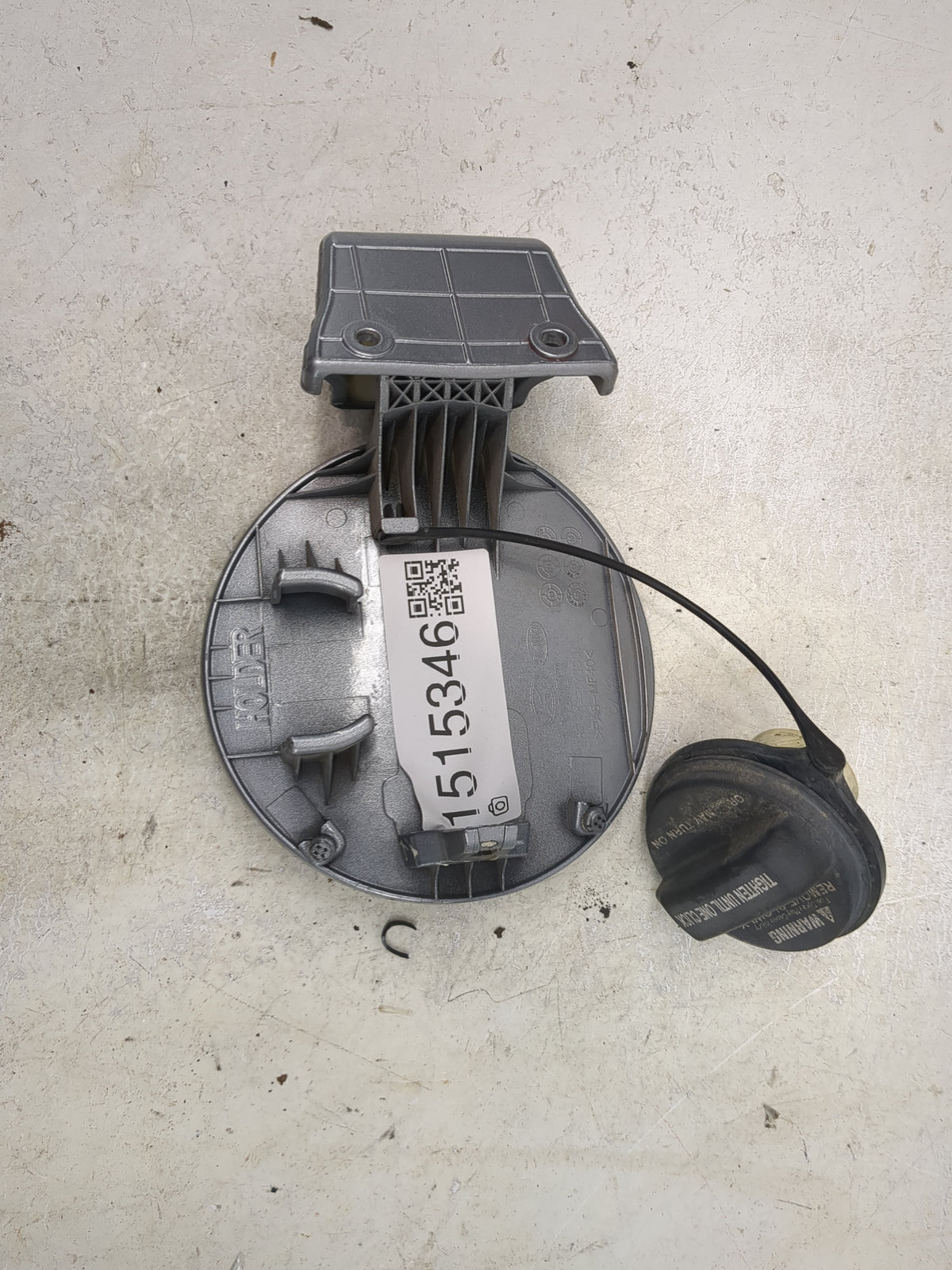 2015 Hyundai Elantra Fuel Tank Door Lid Gas Tank Silver - Oemusedautoparts1.com