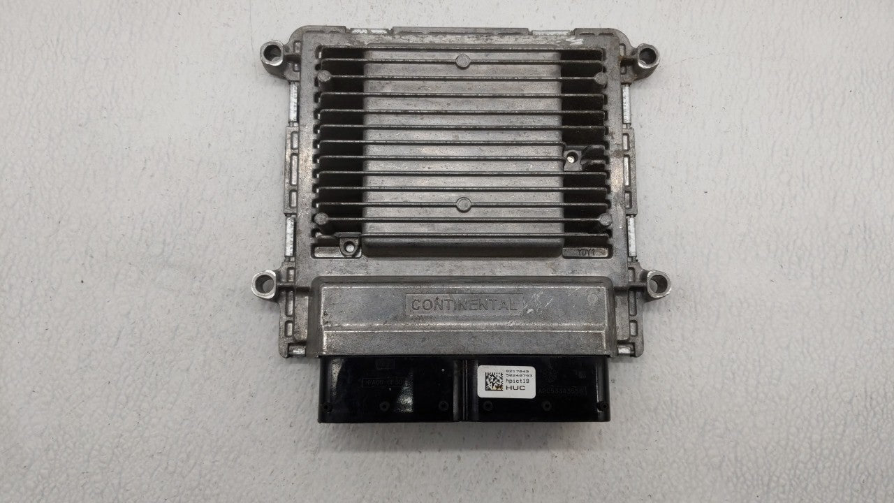 2015 Hyundai Elantra PCM Engine Control Computer ECU ECM PCU OEM P/N:39102-2EMY5 39103-2EMY5 Fits OEM Used Auto Parts - Oemu