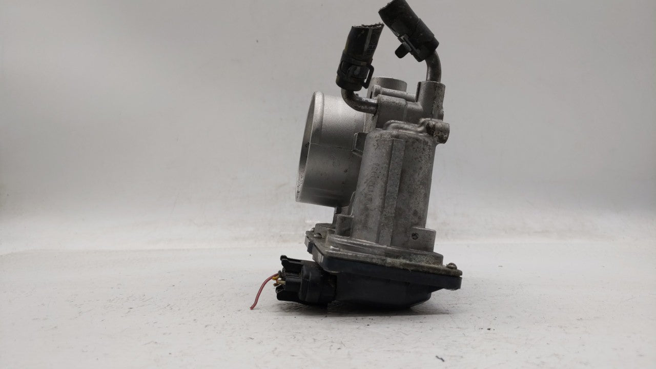 2011-2018 Hyundai Elantra Throttle Body P/N:35100-2E000 Fits Fits 2011 2012 2013 2014 2015 2016 2017 2018 2019 OEM Used Auto