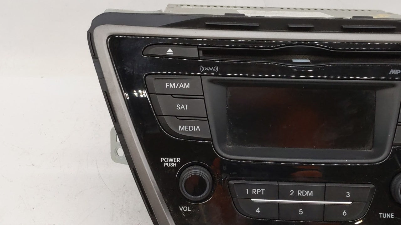 2014-2016 Hyundai Elantra Am Fm Cd Player Radio Receiver - Oemusedautoparts1.com