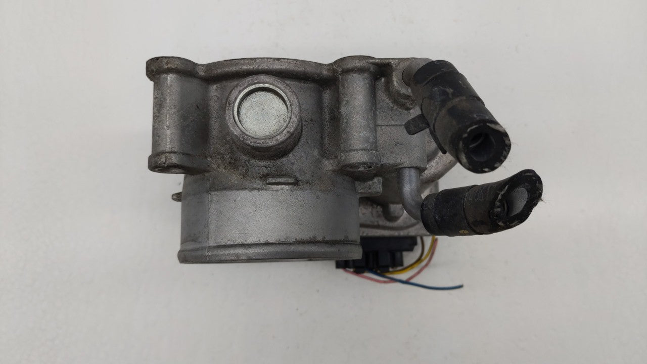 2011-2018 Hyundai Elantra Throttle Body P/N:35100-2E000 Fits Fits 2011 2012 2013 2014 2015 2016 2017 2018 2019 OEM Used Auto