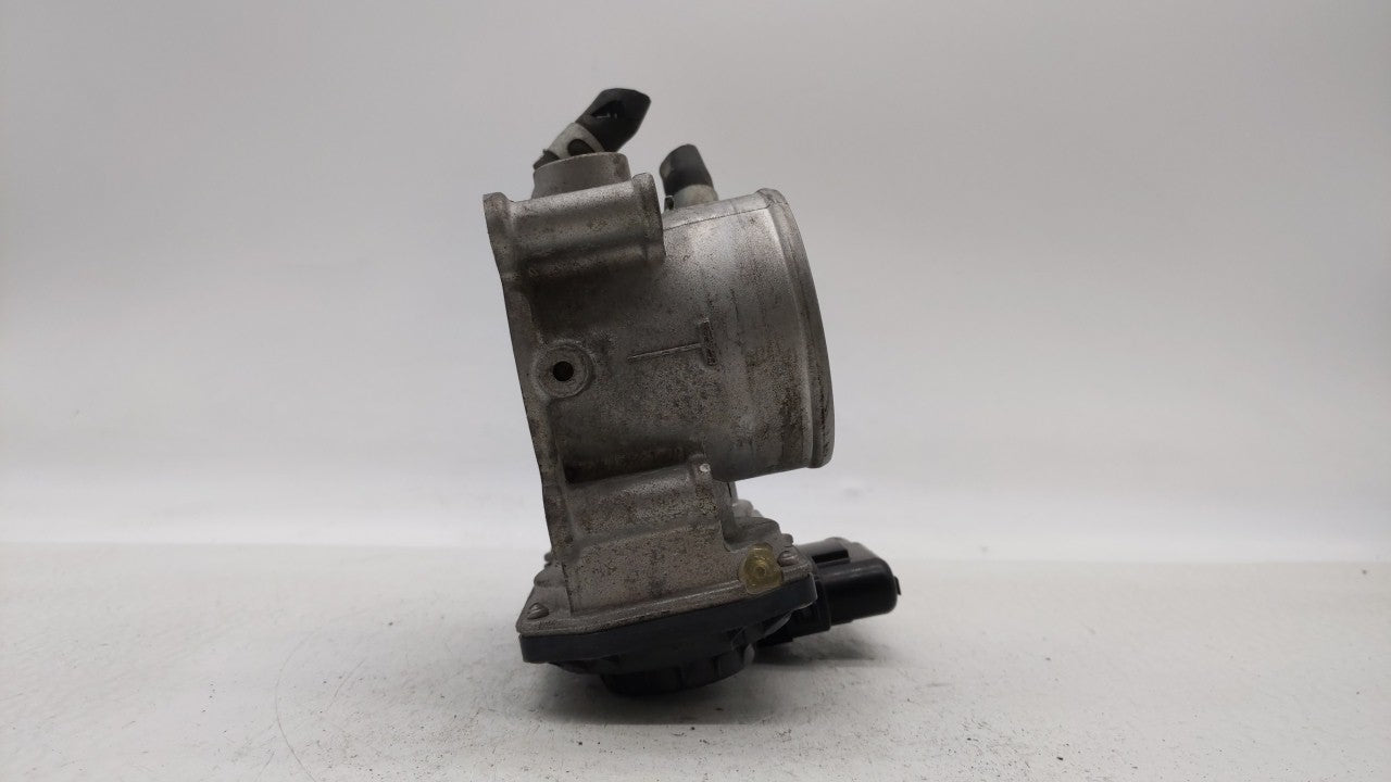 2011-2018 Hyundai Elantra Throttle Body P/N:35100-2E000 Fits Fits 2011 2012 2013 2014 2015 2016 2017 2018 2019 OEM Used Auto