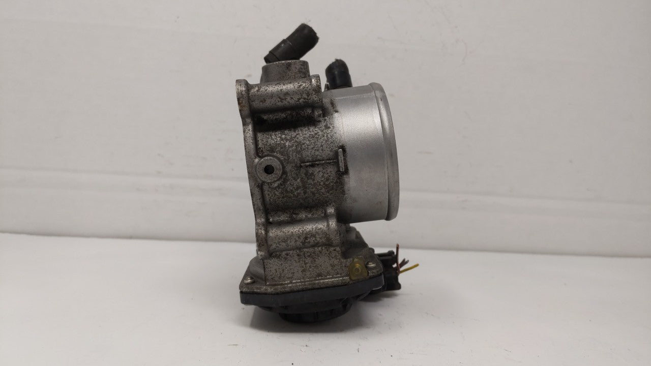 2011-2018 Hyundai Elantra Throttle Body P/N:35100-2E000 Fits Fits 2011 2012 2013 2014 2015 2016 2017 2018 2019 OEM Used Auto