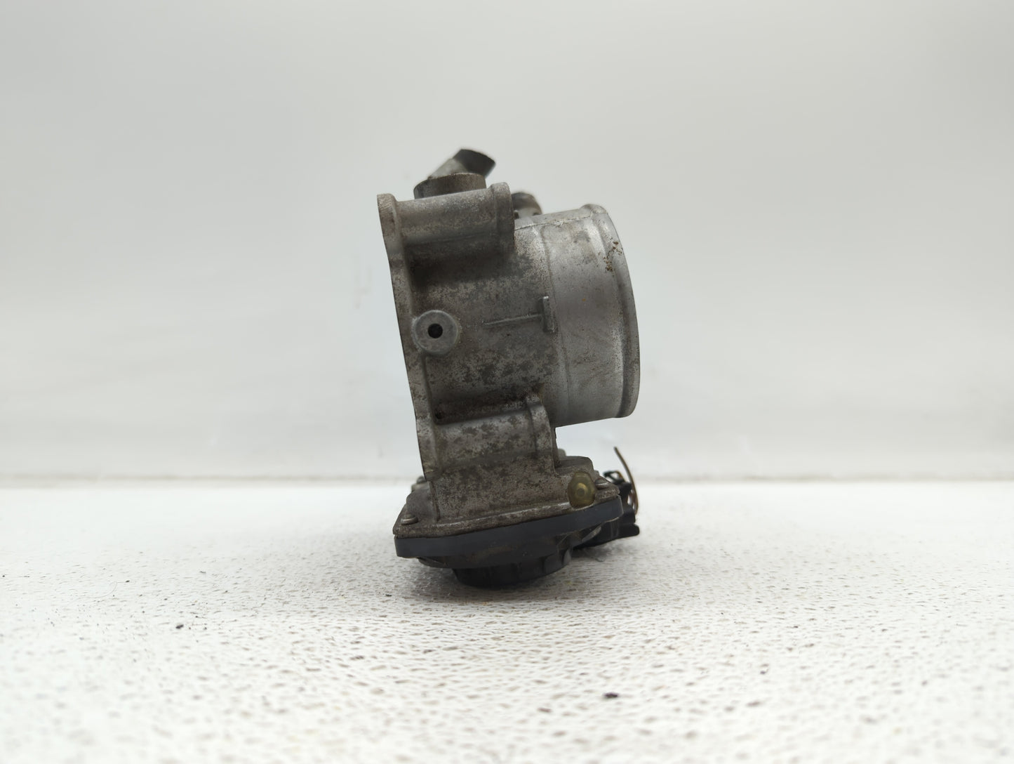 2011-2018 Hyundai Elantra Throttle Body P/N:35100-2E000 1302150124 Fits Fits 2011 2012 2013 2014 2015 2016 2017 2018 2019 OE