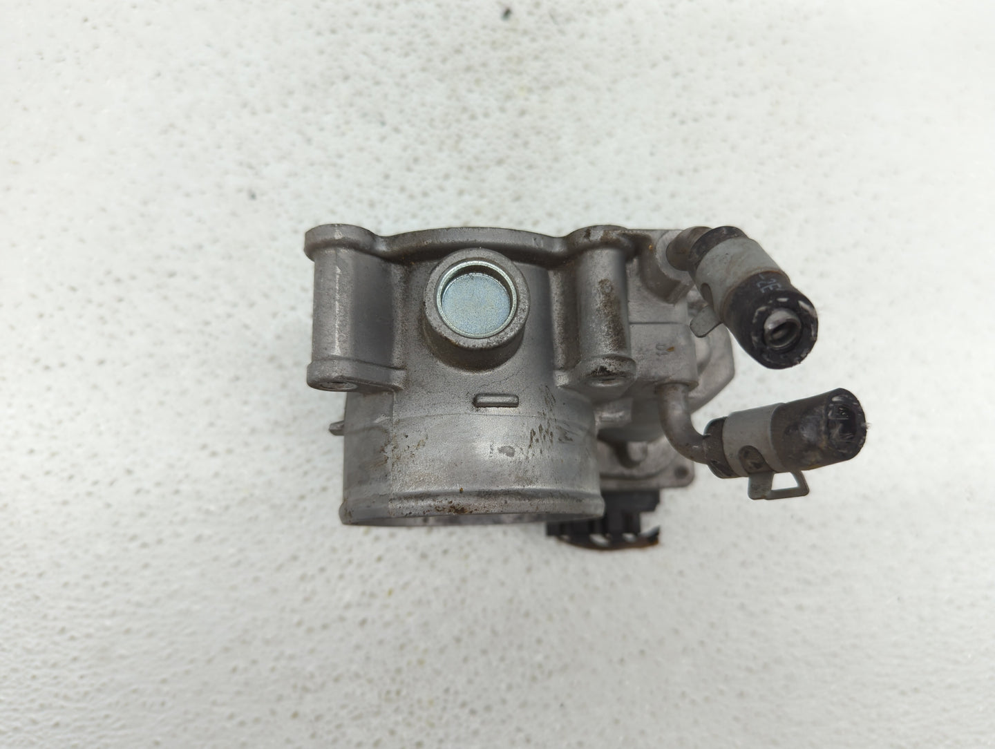 2011-2018 Hyundai Elantra Throttle Body P/N:35100-2E000 1302150124 Fits Fits 2011 2012 2013 2014 2015 2016 2017 2018 2019 OE