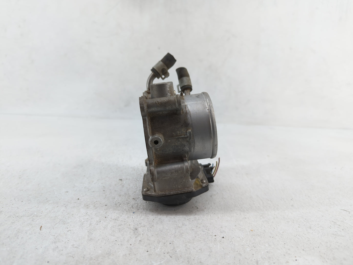 2011-2018 Hyundai Elantra Throttle Body P/N:35100-2E000 1302150124 Fits Fits 2011 2012 2013 2014 2015 2016 2017 2018 2019 OE