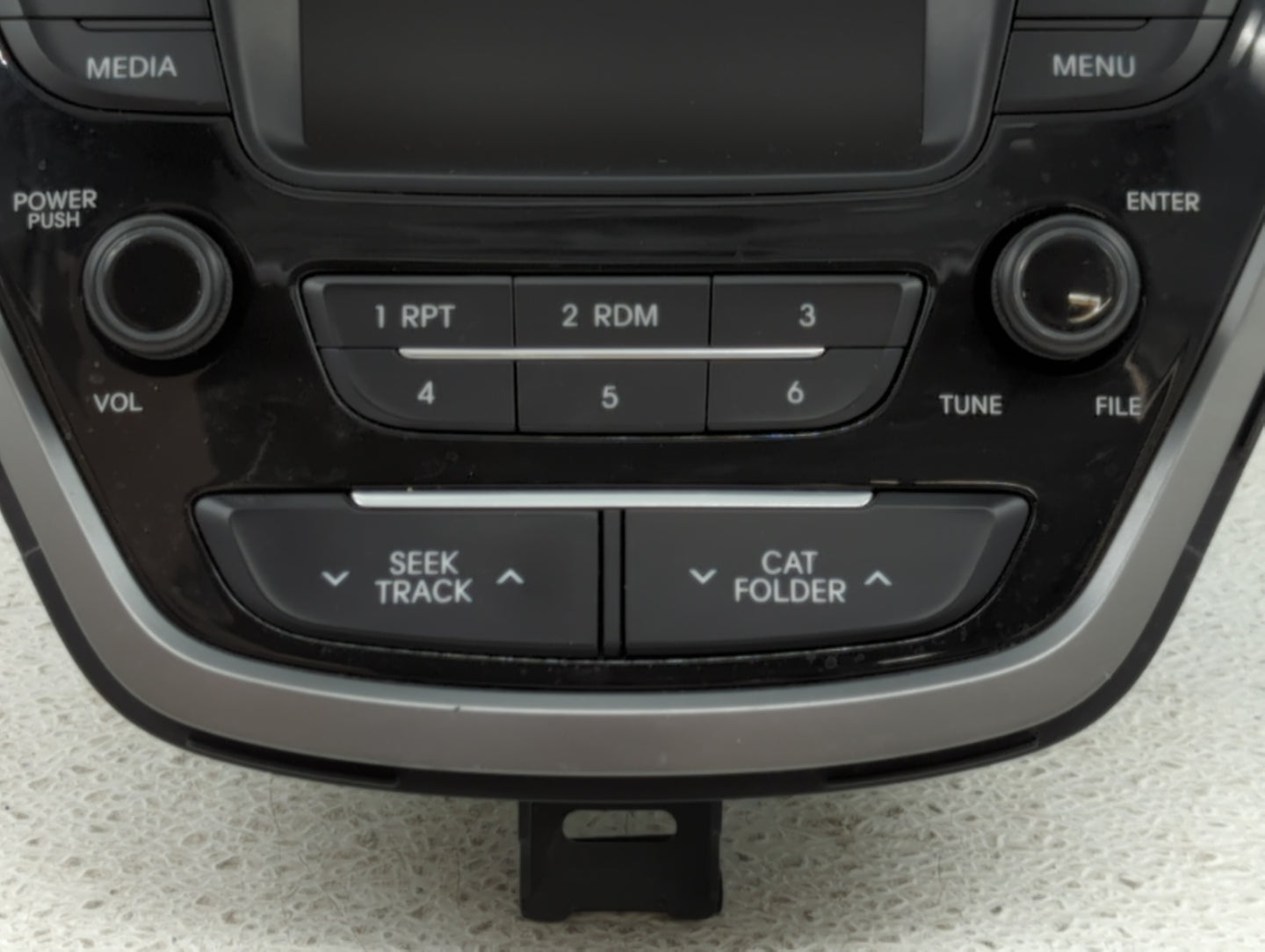 2014-2016 Hyundai Elantra Am Fm Cd Player Radio Receiver - Oemusedautoparts1.com