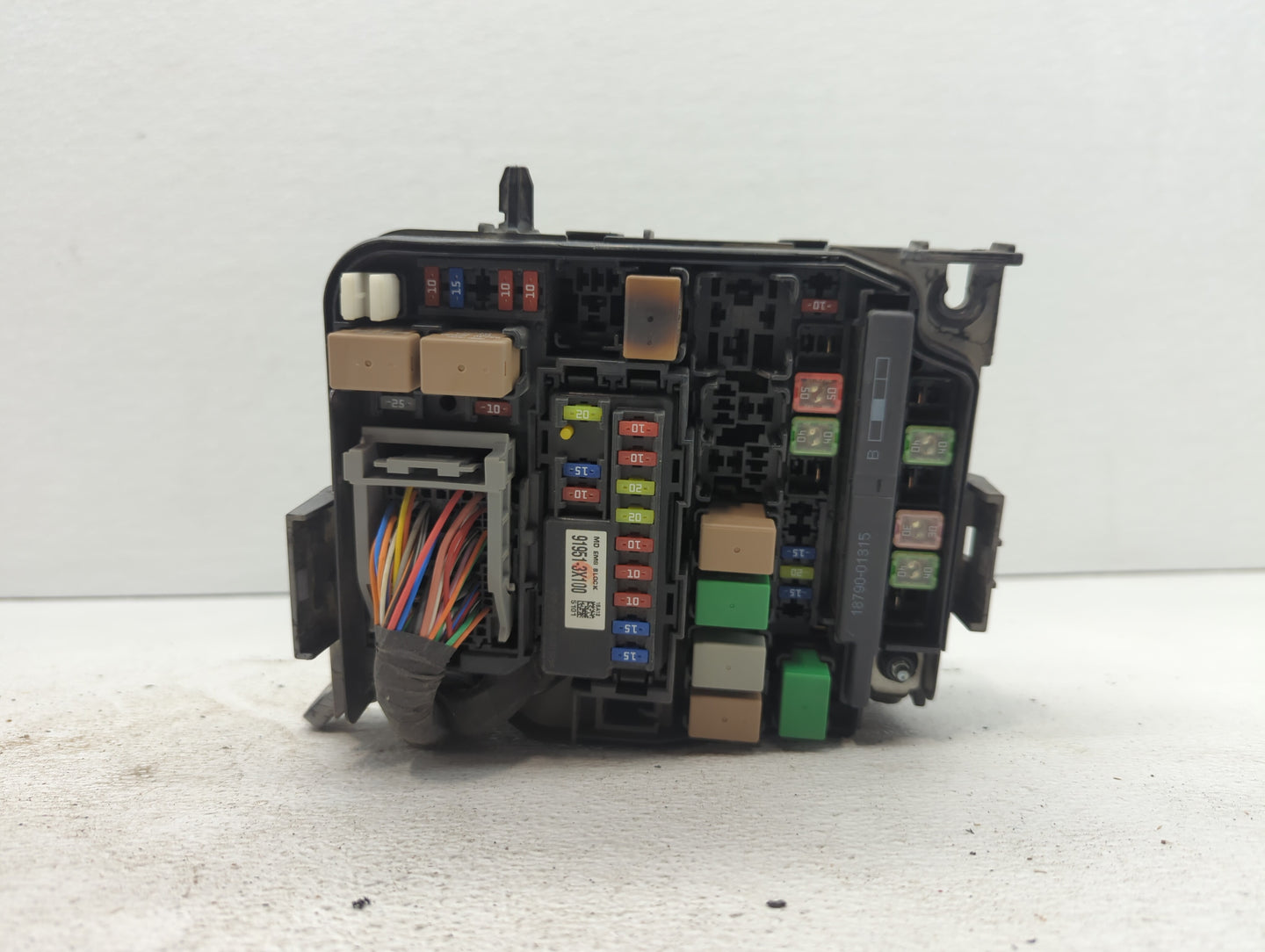 2014-2016 Hyundai Elantra Fusebox Fuse Box Panel Relay Module P/N:91265-3X080 91950-3X510 Fits Fits 2014 2015 2016 OEM Used 