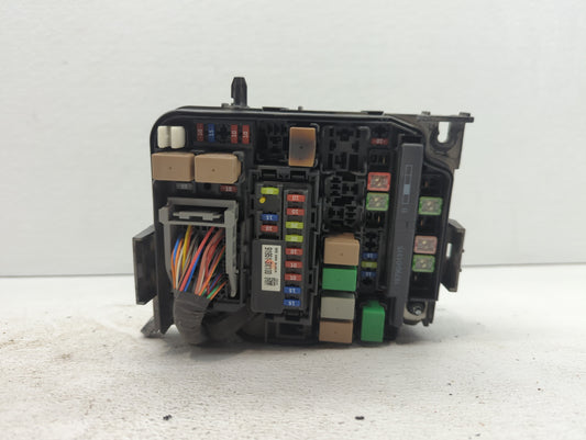 2014-2016 Hyundai Elantra Fusebox Fuse Box Panel Relay Module P/N:91265-3X080 91950-3X510 Fits Fits 2014 2015 2016 OEM Used Auto Parts