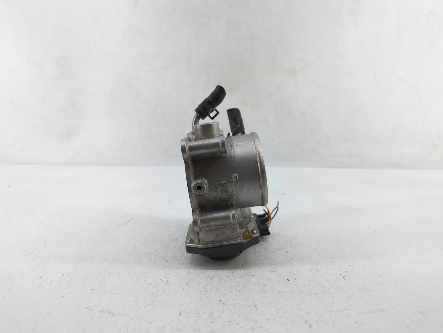 2011-2020 Hyundai Elantra Throttle Body P/N:35100-2E000 1302150124 Fits OEM Used Auto Parts - Oemusedautoparts1.com
