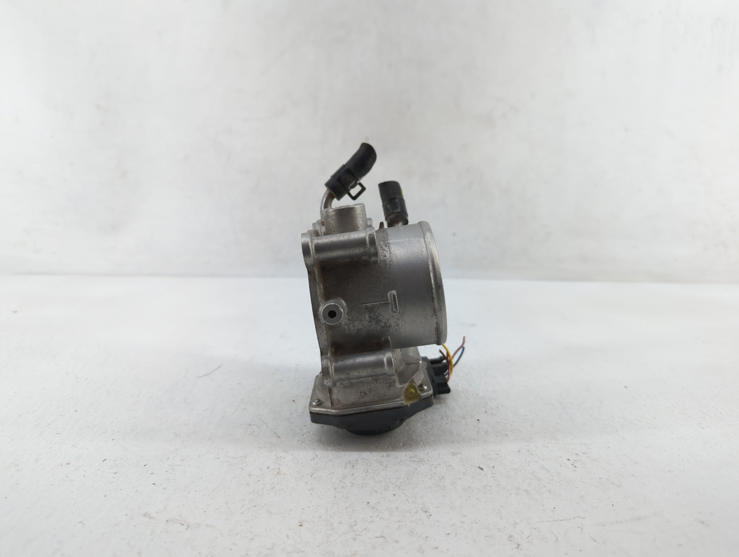 2011-2020 Hyundai Elantra Throttle Body P/N:35100-2E000 1302150124 Fits OEM Used Auto Parts - Oemusedautoparts1.com