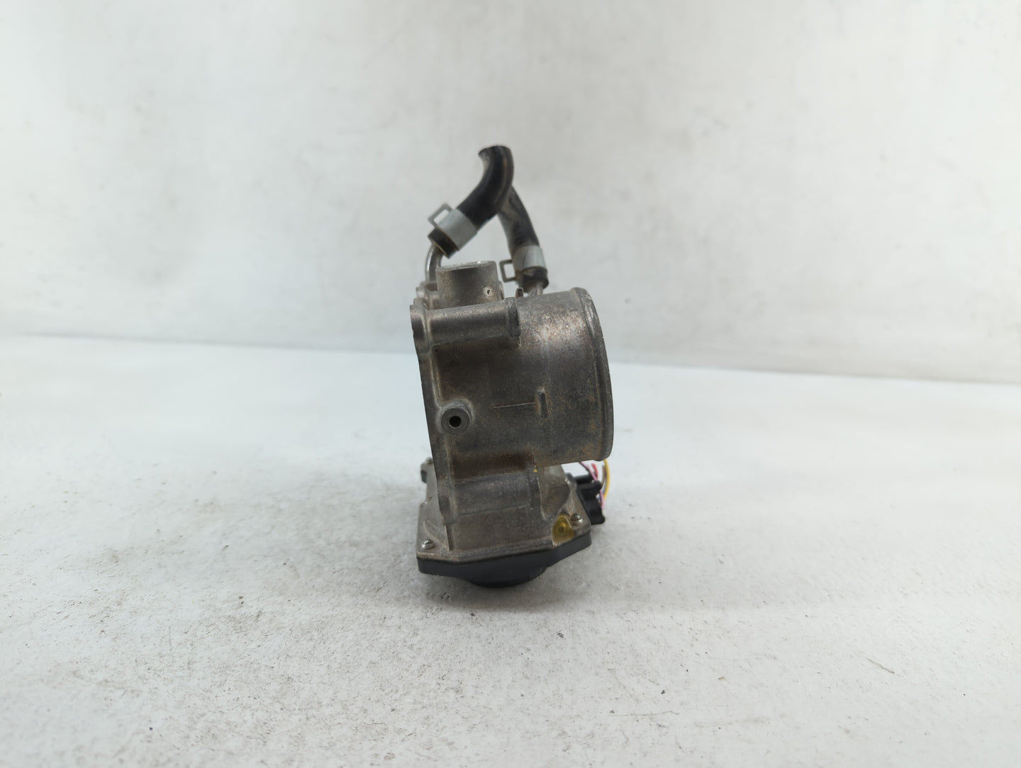 2011-2020 Hyundai Elantra Throttle Body P/N:35100-2E000 1302150124 Fits OEM Used Auto Parts - Oemusedautoparts1.com