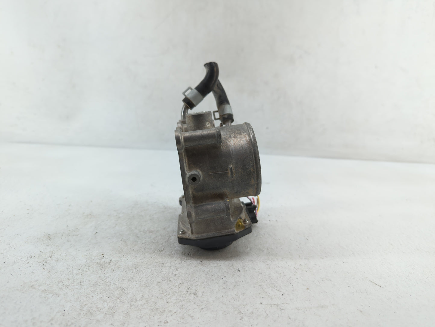 2011-2020 Hyundai Elantra Throttle Body P/N:35100-2E000 1302150124 Fits OEM Used Auto Parts - Oemusedautoparts1.com