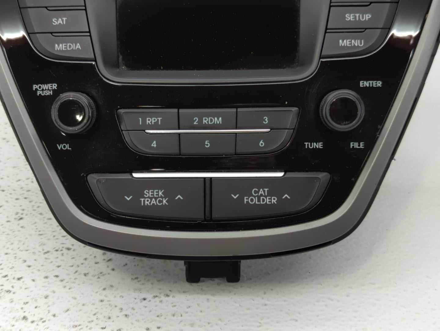 2014-2016 Hyundai Elantra Am Fm Cd Player Radio Receiver - Oemusedautoparts1.com