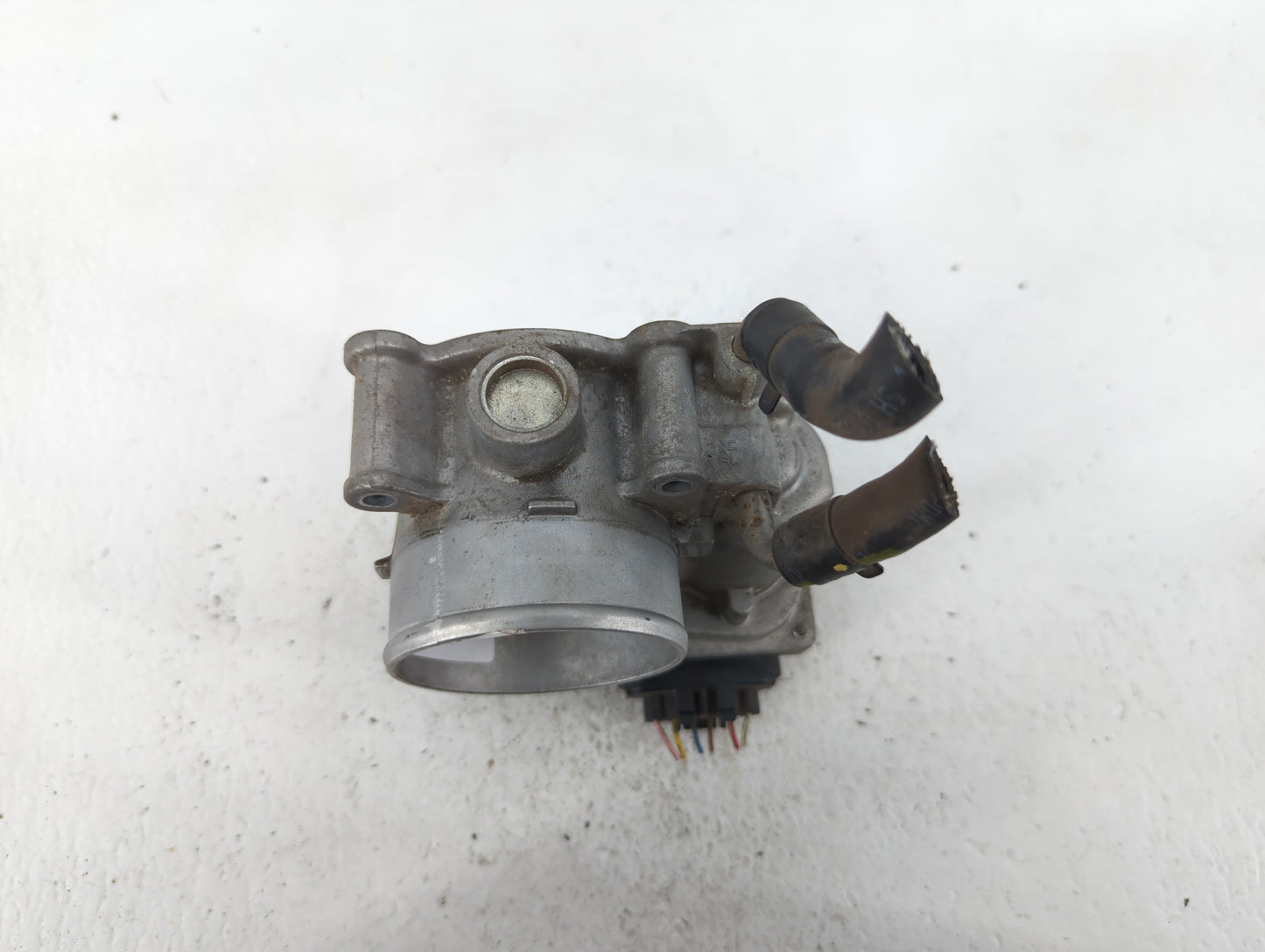 2011-2020 Hyundai Elantra Throttle Body P/N:35100-2E000 35100-2E710 Fits OEM Used Auto Parts - Oemusedautoparts1.com