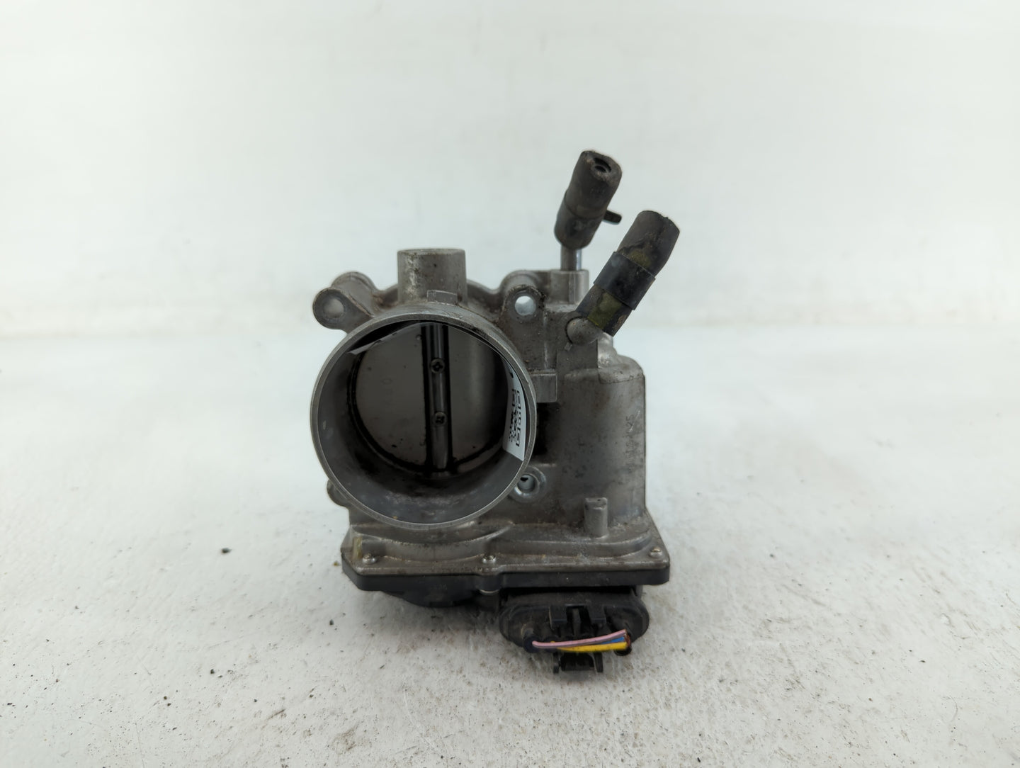 2011-2020 Hyundai Elantra Throttle Body P/N:35100-2E000 35100-2E710 Fits OEM Used Auto Parts - Oemusedautoparts1.com