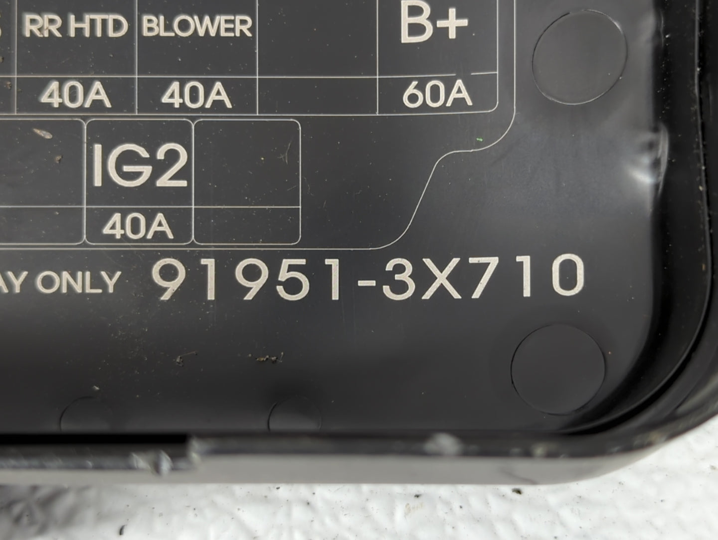 2014-2016 Hyundai Elantra Fusebox Fuse Box Panel Relay Module P/N:91951-3X710 91951-3X100 Fits Fits 2014 2015 2016 OEM Used 