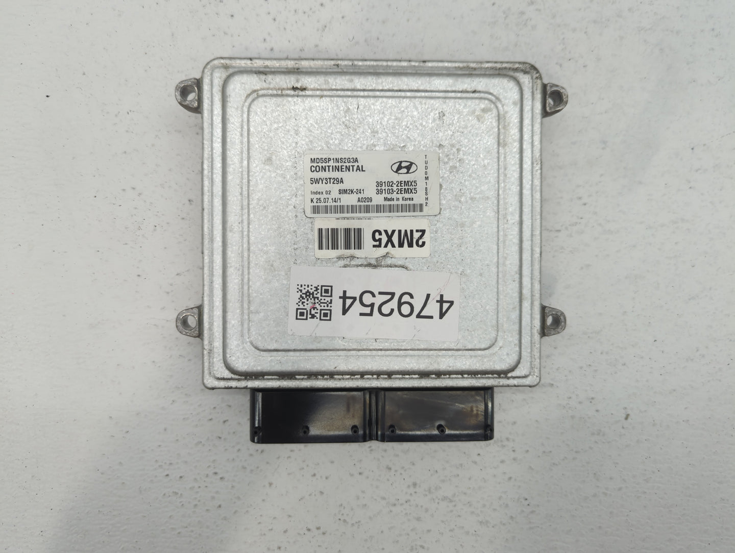 2015 Hyundai Elantra PCM Engine Control Computer ECU ECM PCU OEM P/N:39103-2EMX5 39102-2EMX5 Fits OEM Used Auto Parts - Oemu