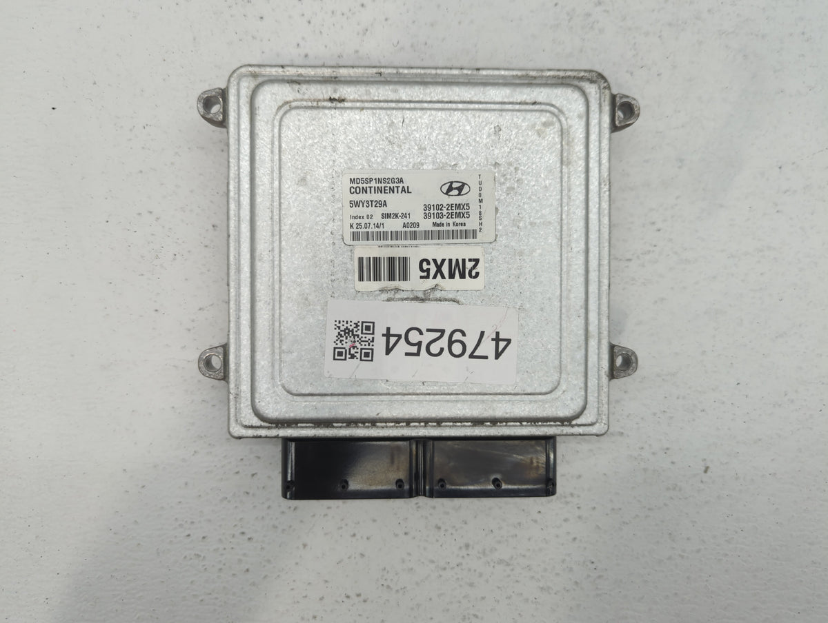 2015 Hyundai Elantra PCM Engine Control Computer ECU ECM PCU OEM P/N:39103-2EMX5 39102-2EMX5 OEM Used Auto Parts - Oemusedau