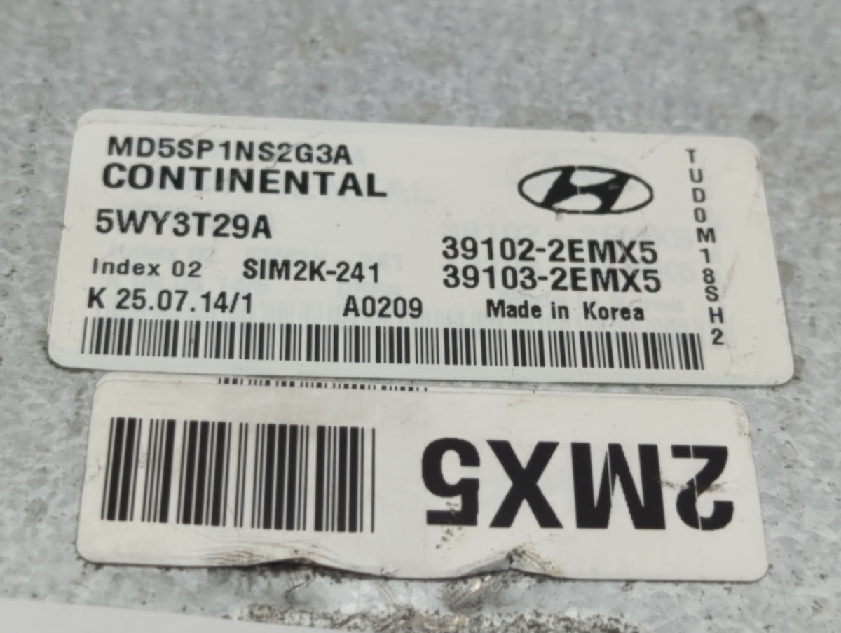 2015 Hyundai Elantra PCM Engine Control Computer ECU ECM PCU OEM P/N:39103-2EMX5 39102-2EMX5 OEM Used Auto Parts - Oemusedau