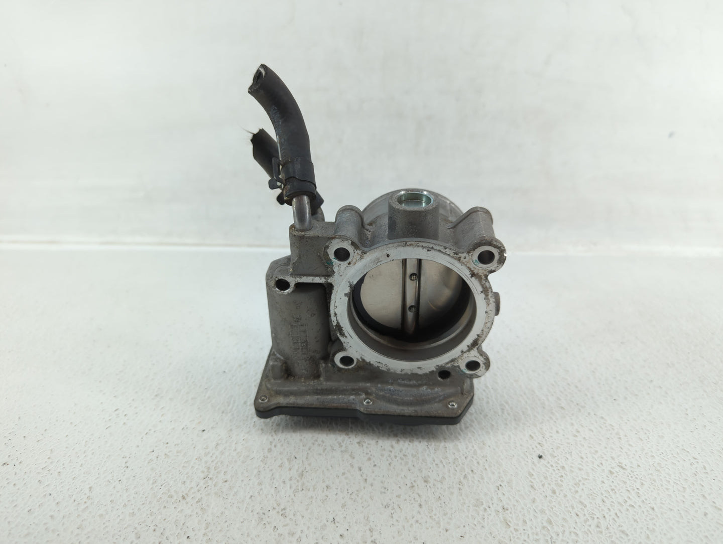 2011-2020 Hyundai Elantra Throttle Body P/N:35100-2L000 Fits Fits 2011 2012 2013 2014 2015 2016 2017 2018 2019 2020 2021 OEM