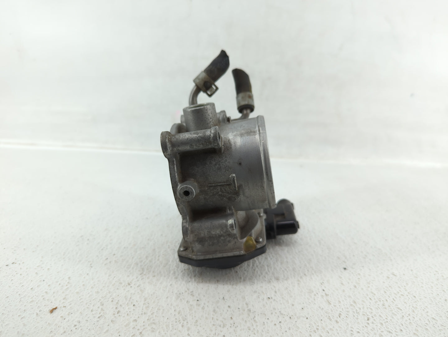 2011-2020 Hyundai Elantra Throttle Body P/N:35100-2E000 35100-2L000 Fits OEM Used Auto Parts - Oemusedautoparts1.com