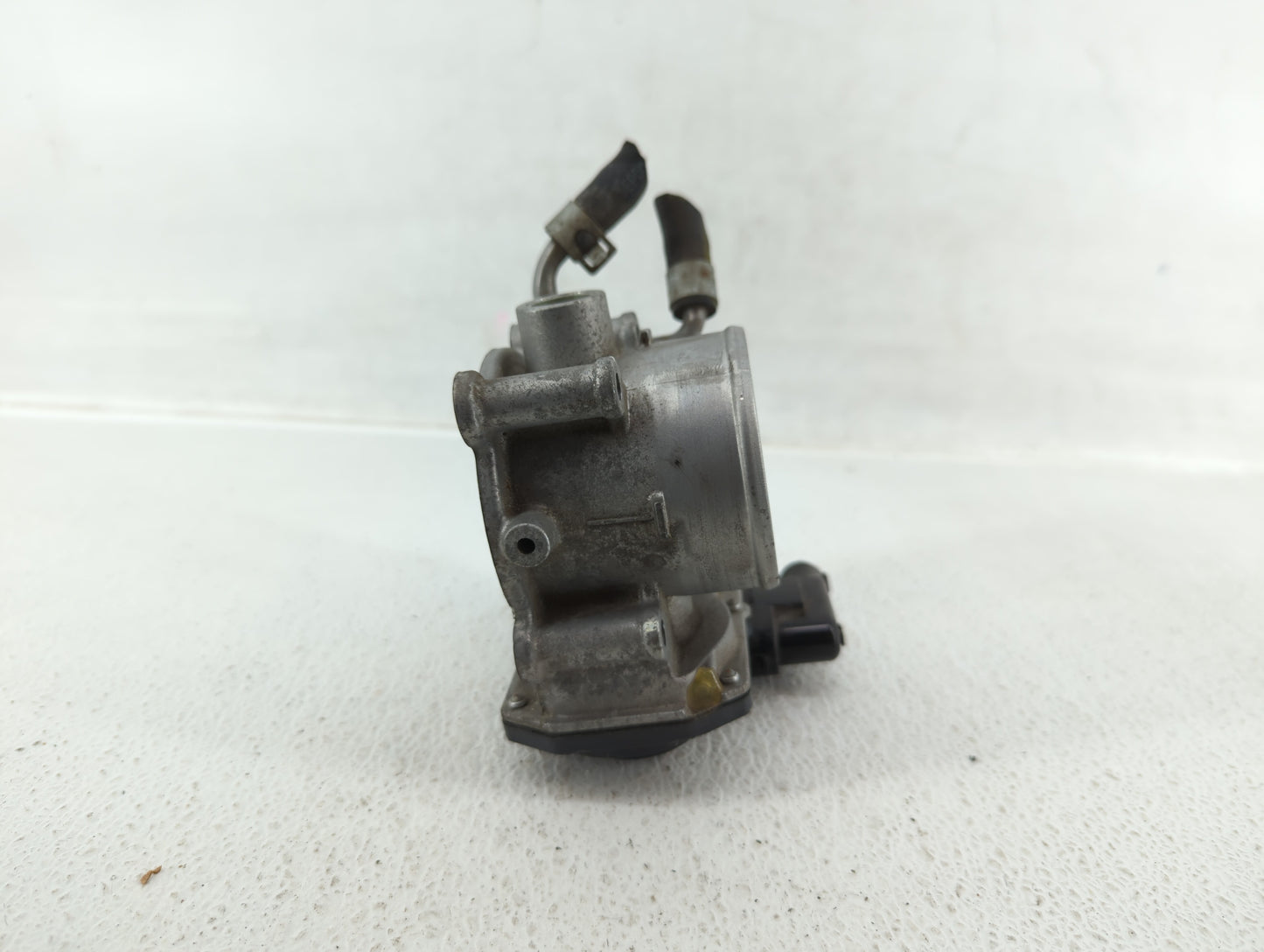 2011-2020 Hyundai Elantra Throttle Body P/N:35100-2E000 35100-2L000 Fits OEM Used Auto Parts - Oemusedautoparts1.com