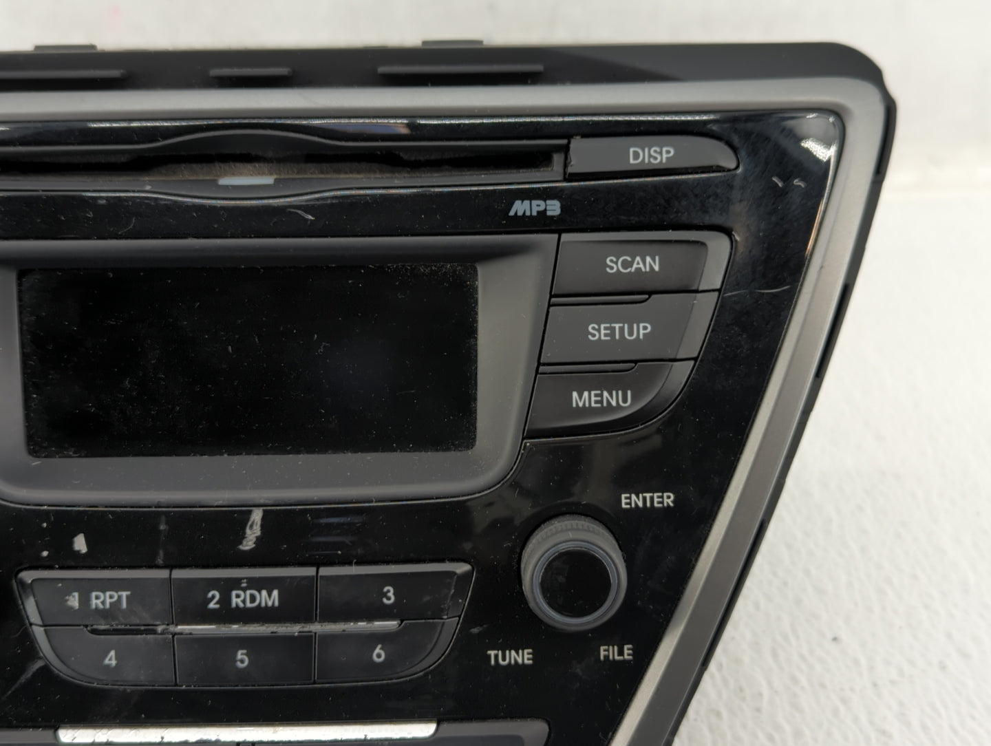 2014-2016 Hyundai Elantra Am Fm Cd Player Radio Receiver - Oemusedautoparts1.com
